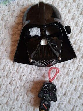 STAR WARS DARTH VADER MASK --2014 Hasbro & KEY CHAIN